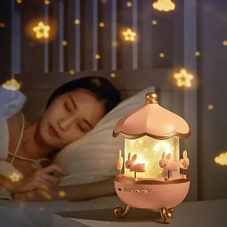 Bunny Carousel Night Light Projector Lamp – 360° Rotatable LED Night Lamp with 6 Film Shades, USB Rechargeable, Cute Bunny Design for Kids’ Bedroom, Babies, and Girls